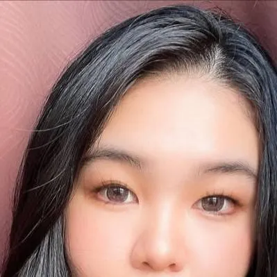 chat with ai character: Yvonne