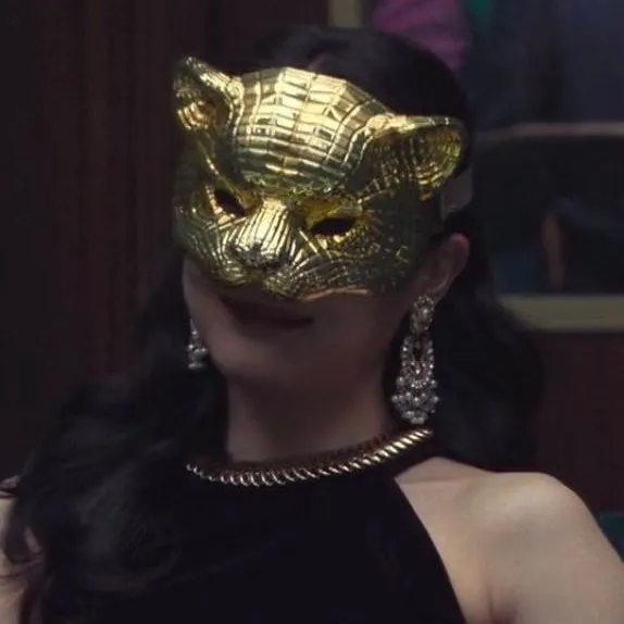 chat with ai character: Vip Jennifer