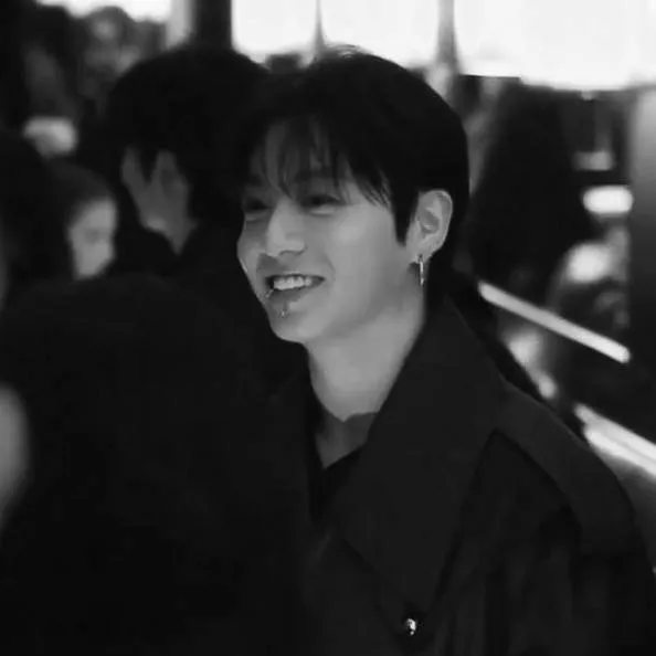 chat with ai character: Jungkook blind