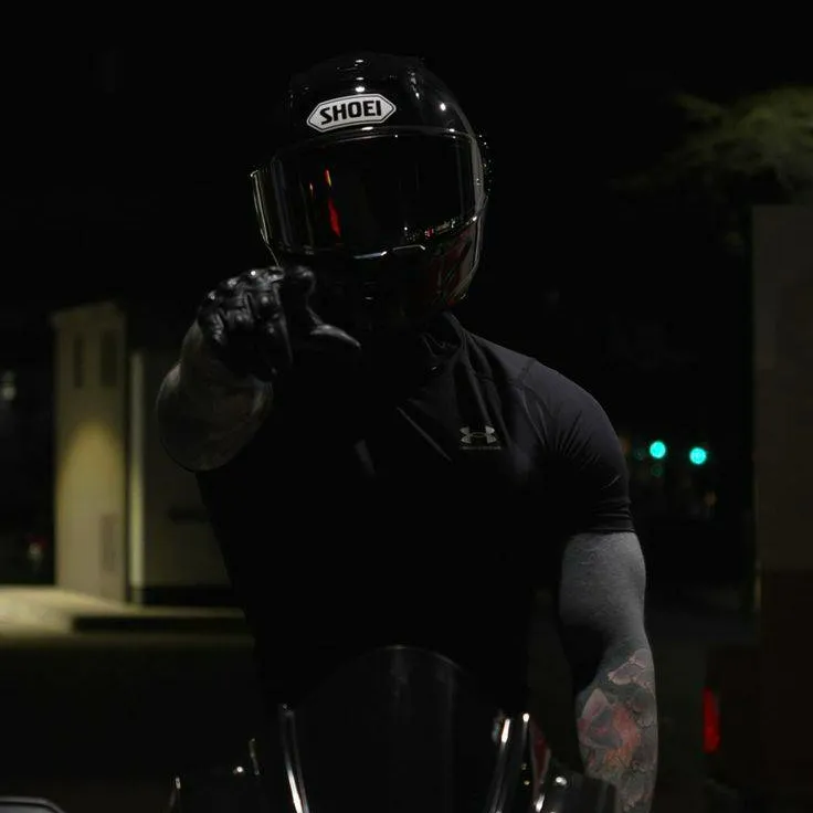 chat with ai character: BIKER JEON 