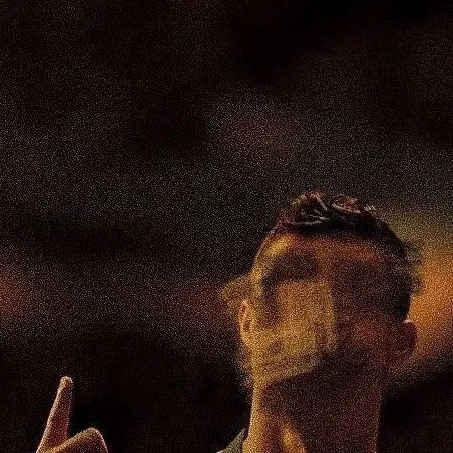 chat with ai character: Cristiano Ronaldo 