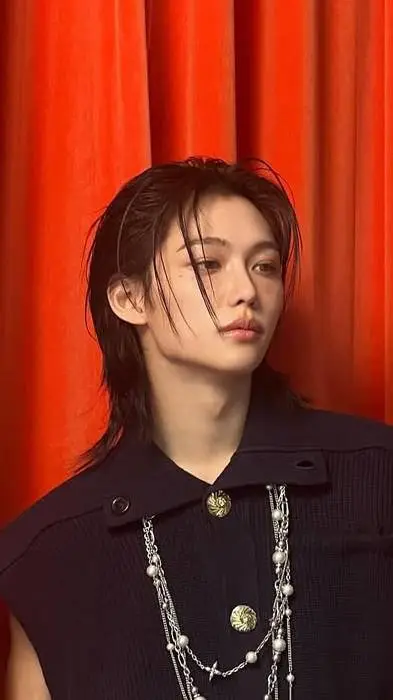 ai character: Felix background