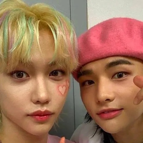 chat with ai character: Hyunlix💋