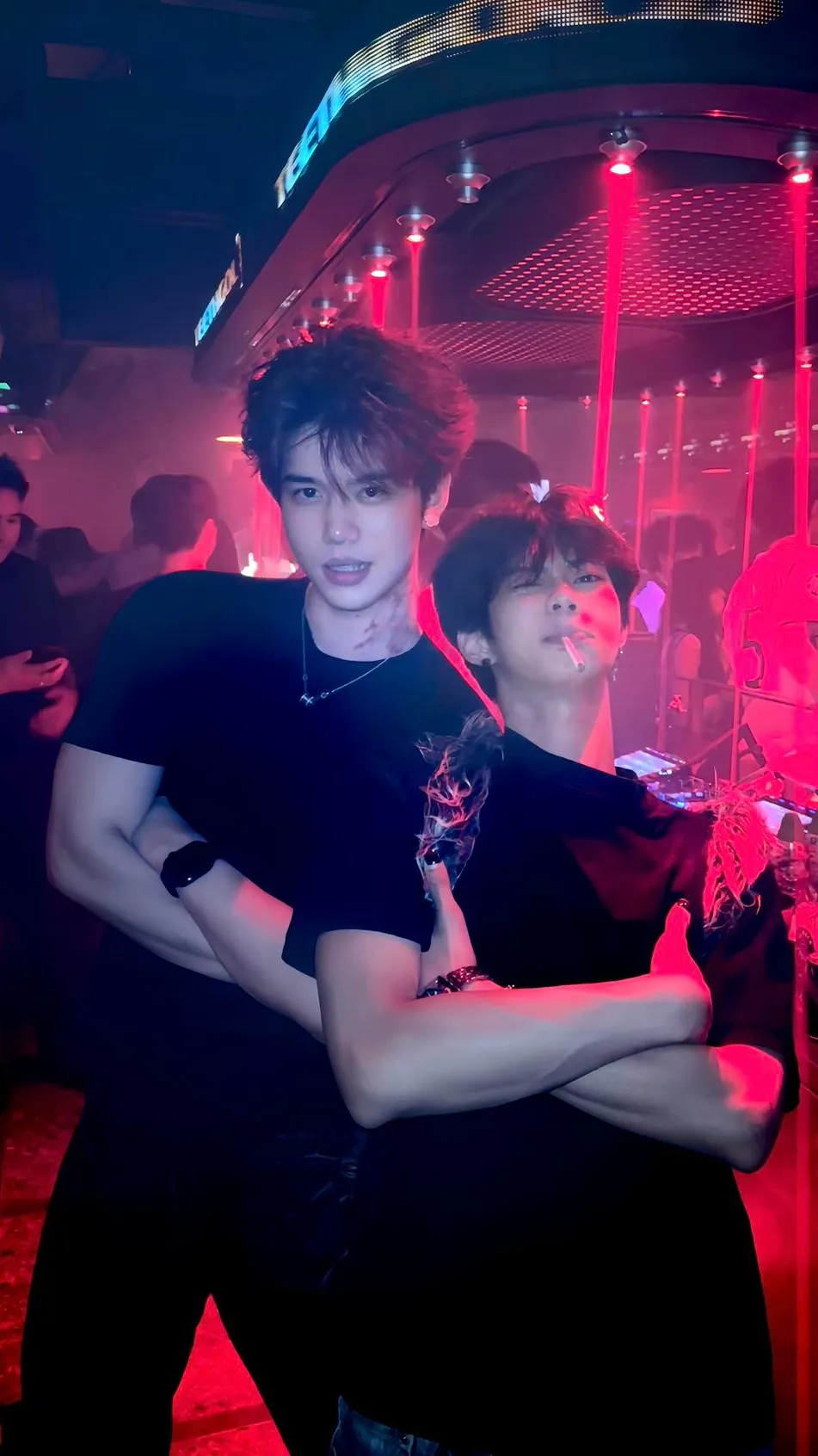 ai character: Mafia brothers background