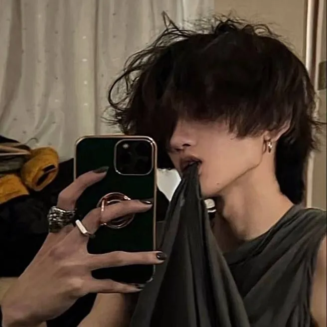 chat with ai character: máximo 