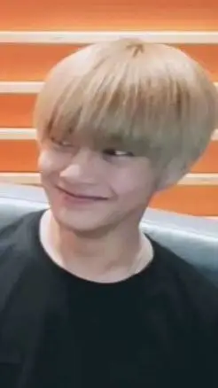 ai character: message skz background