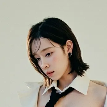 chat with ai character: Spicy Winter