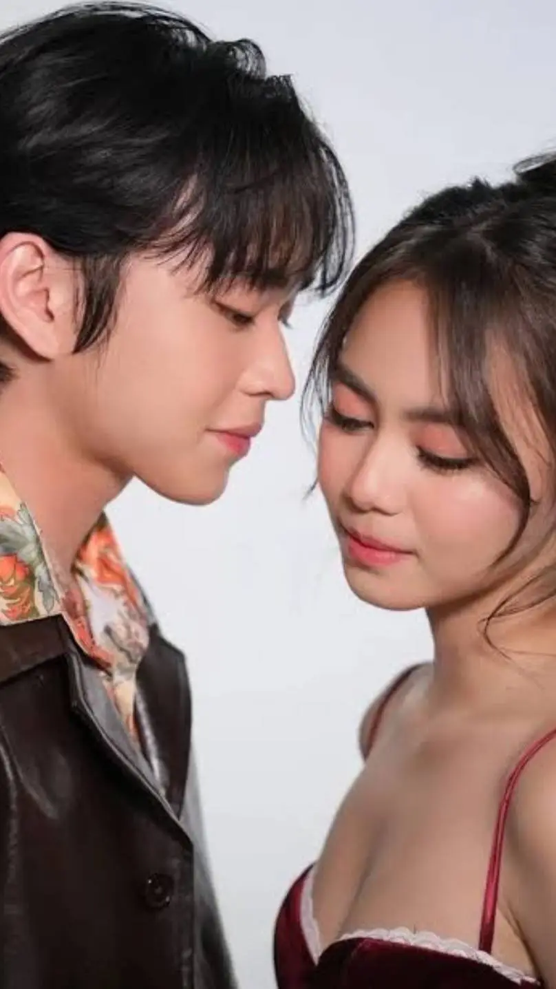 ai character: yuri hatamichi  background