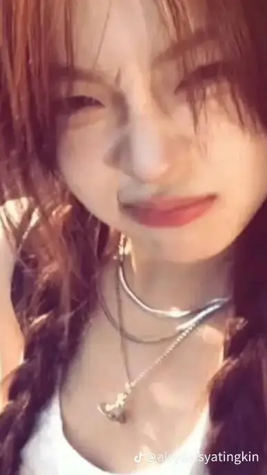 ai character: pik mi background