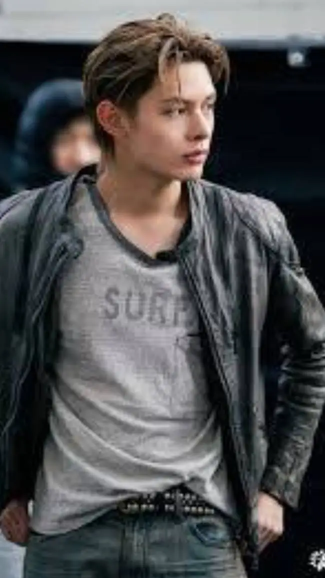 Talkie AI - Chat with Zhao Yufan 