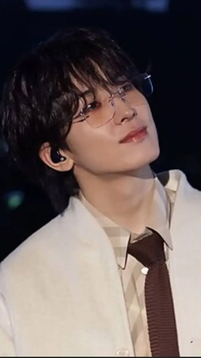 ai character: 🎮 | |  Wonwoo background