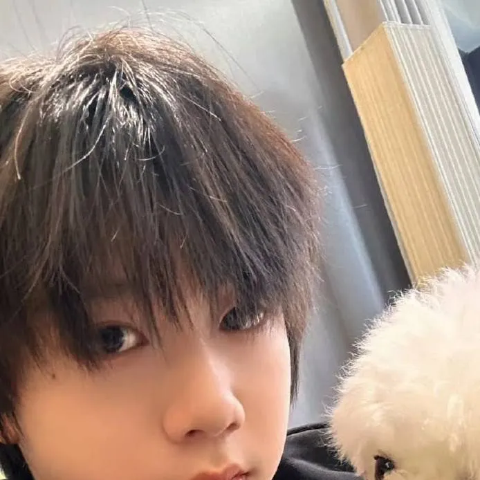 chat with ai character: Chen yiheng 