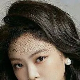 chat with ai character: Luna