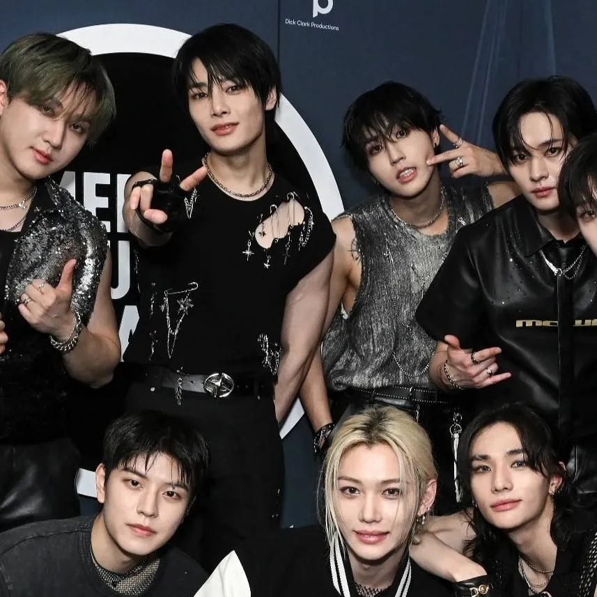 chat with ai character: straykids❤