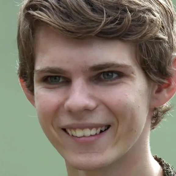 chat with ai character: peterpan