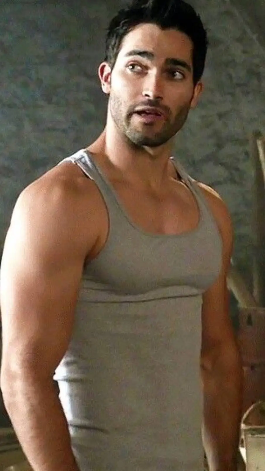 ai character: Derek hale (dad) background