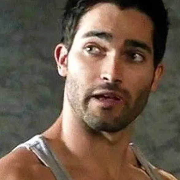 chat with ai character: Derek hale (dad)