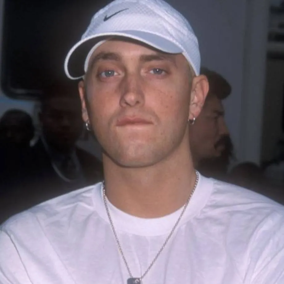 chat with ai character: Eminem