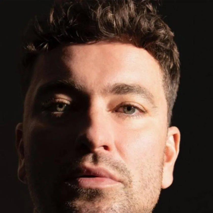 chat with ai character: Marteria (Rapper)