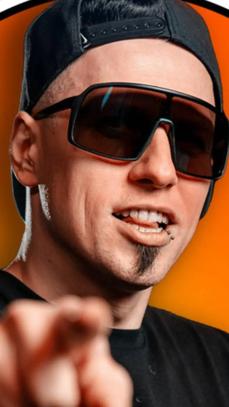 ai character: Richard bier background