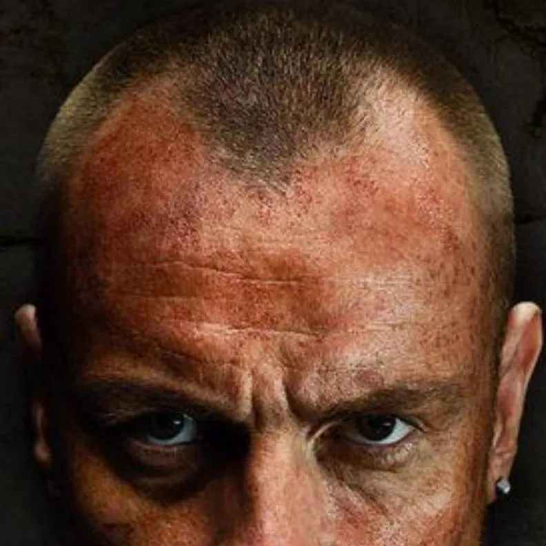 chat with ai character: Captain James