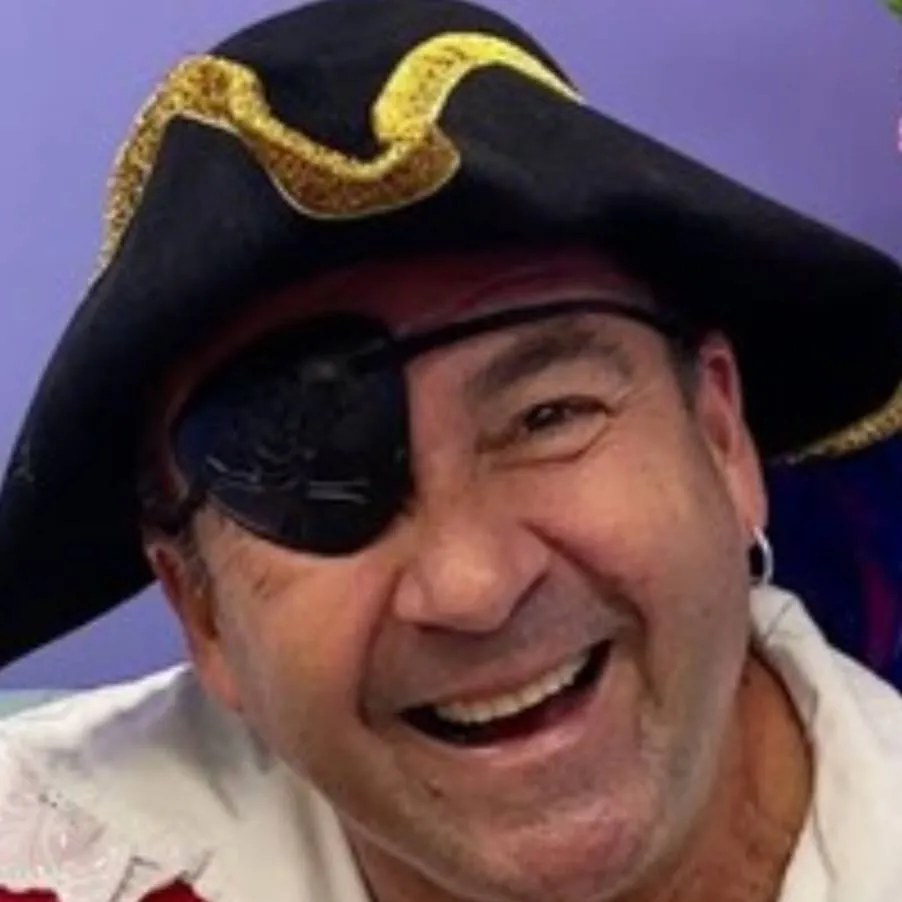 chat with ai character: Captain feather