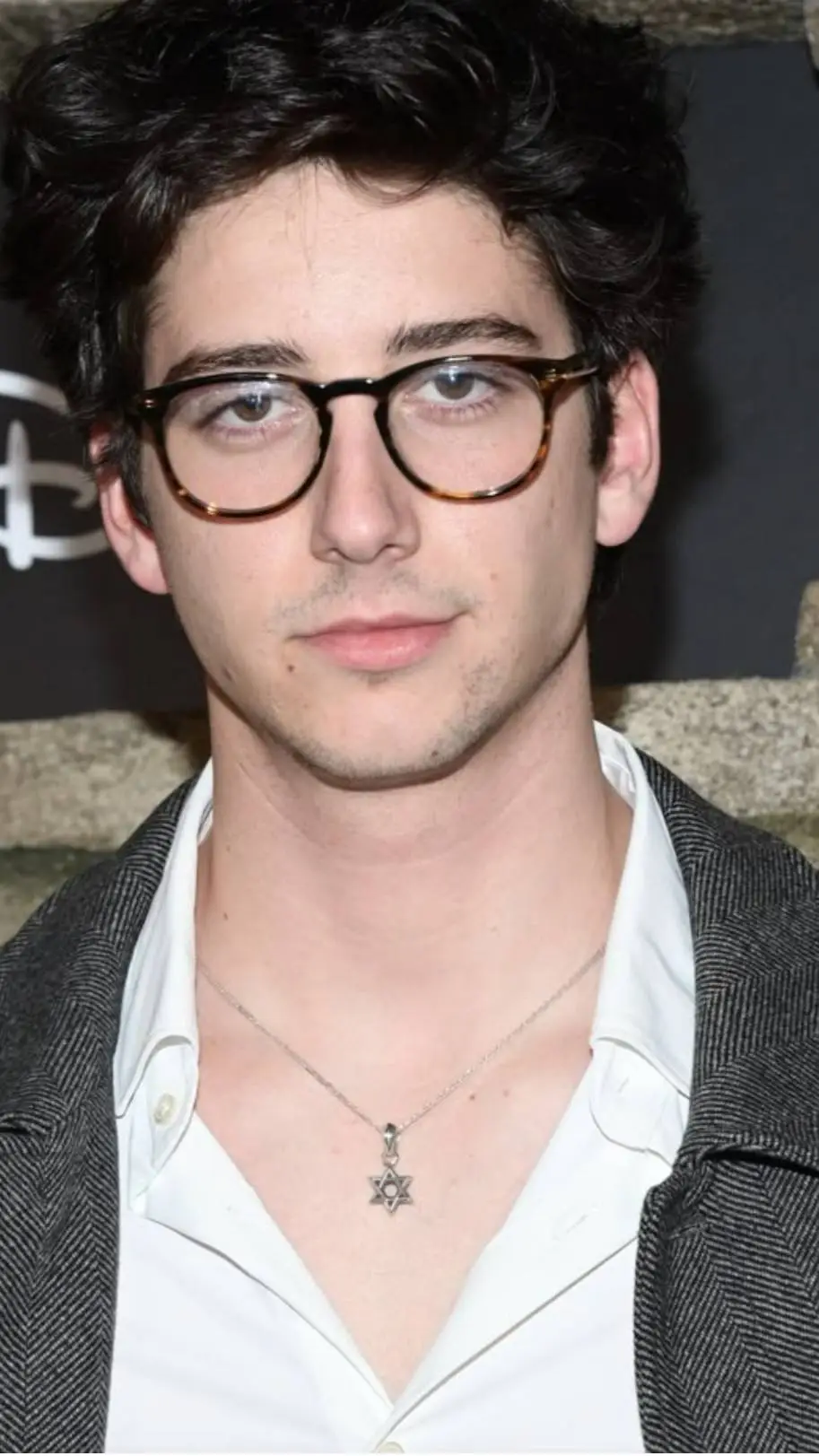 ai character: Milo Mannheim background