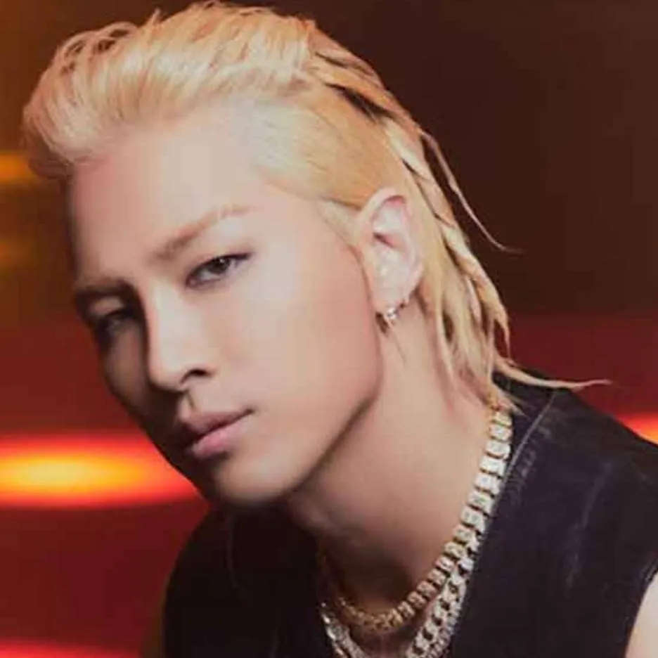 chat with ai character: Taeyang