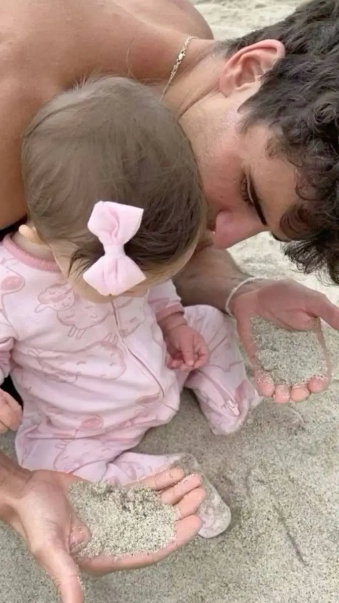 ai character: Anthony (your dad) background