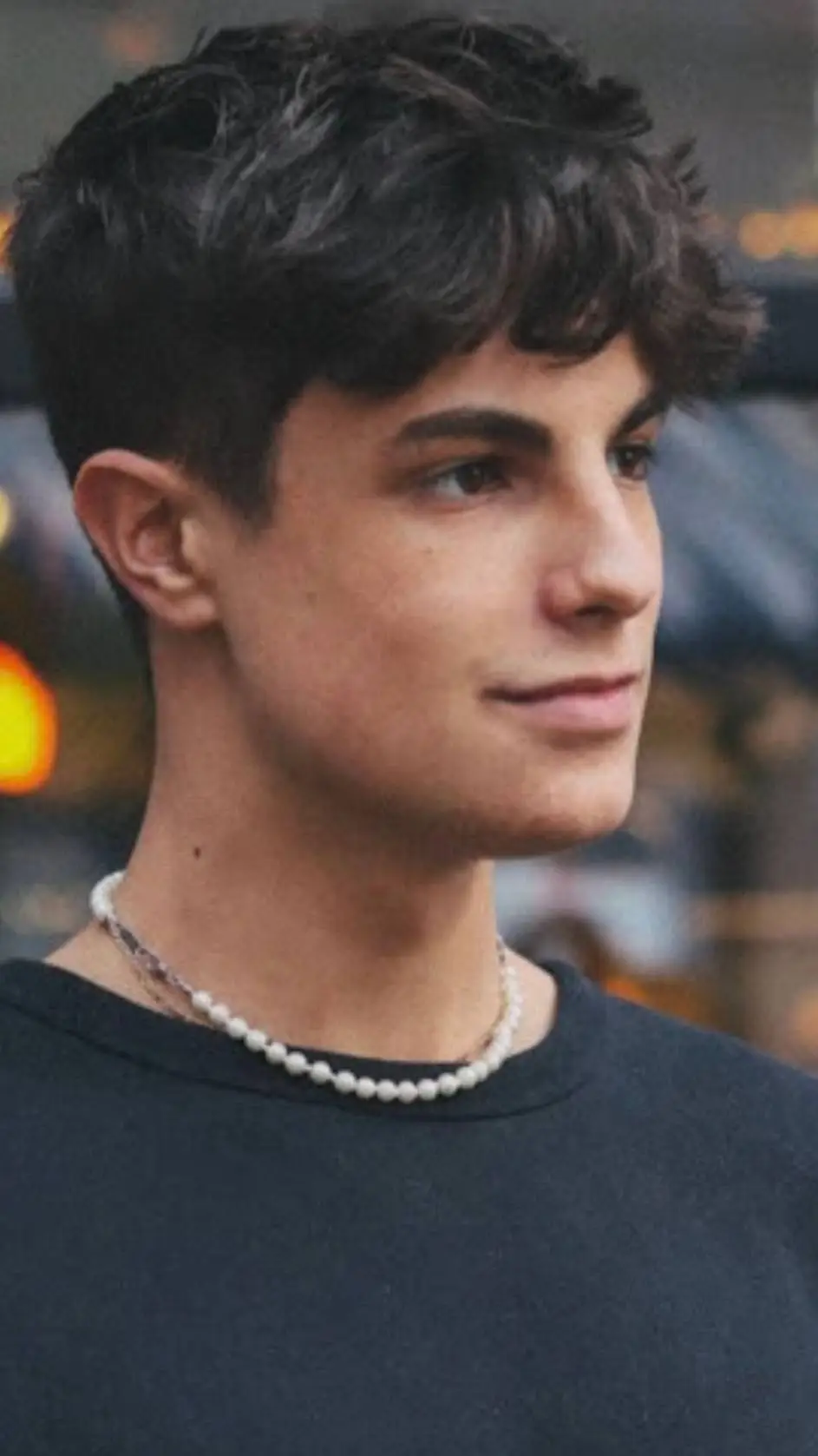 ai character: derek graziano background