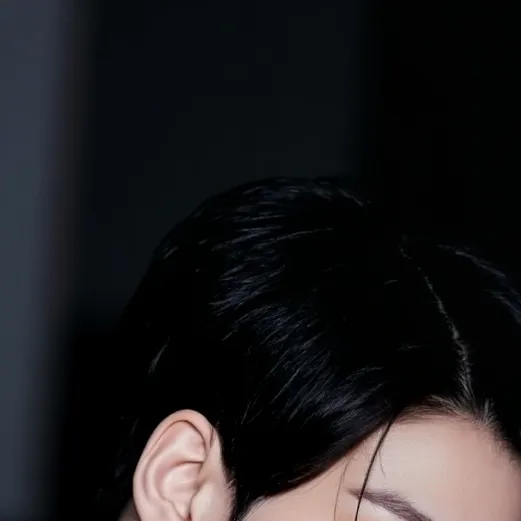 chat with ai character: Leon Victor 