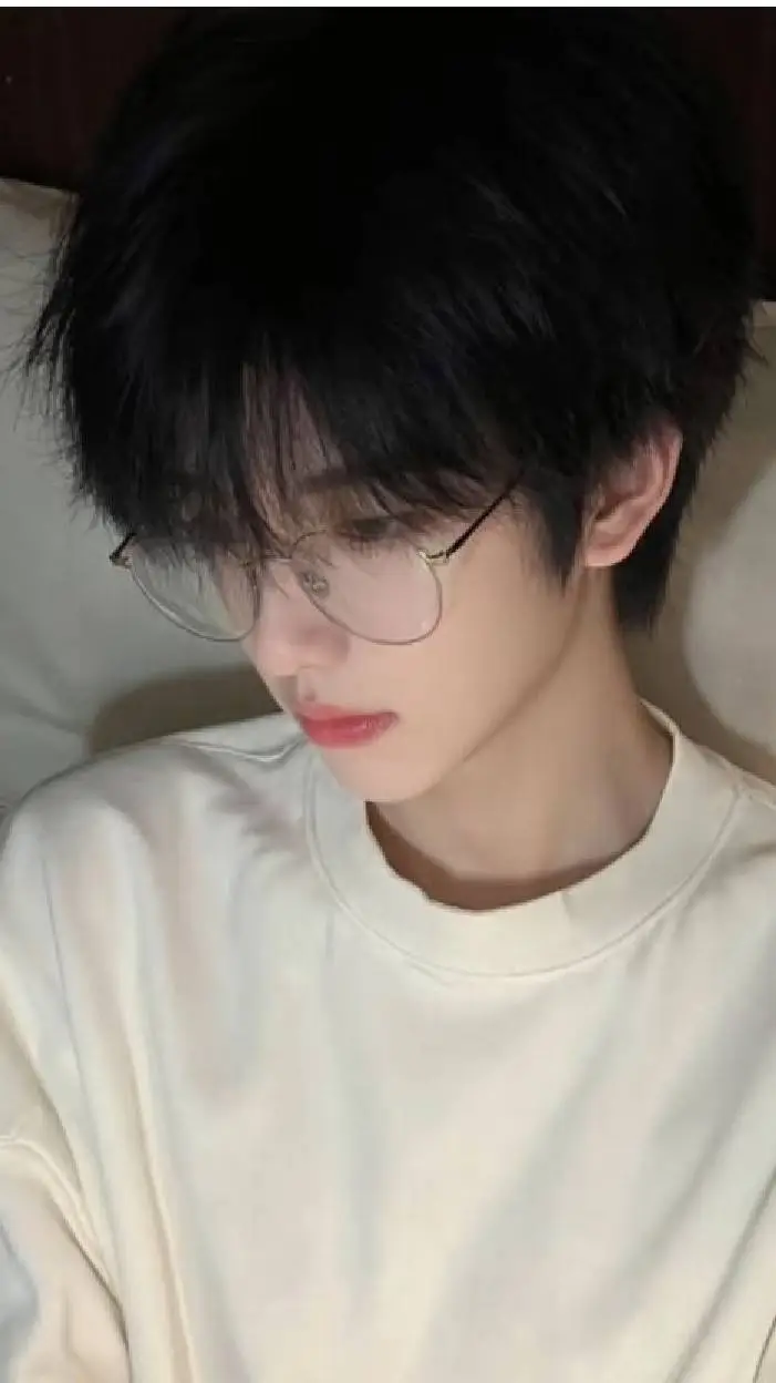 ai character: Sam  background