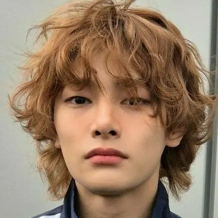 chat with ai character: Jeongin