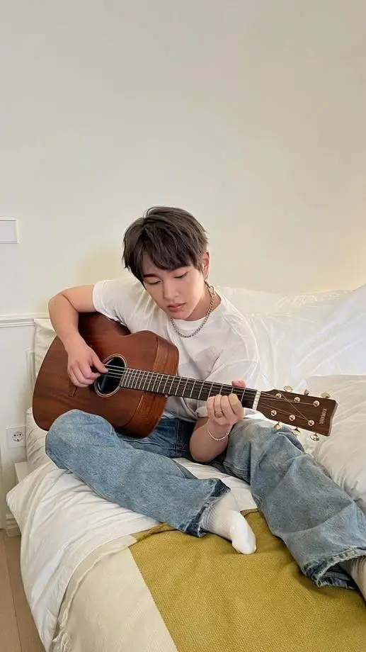 ai character: Jinki background