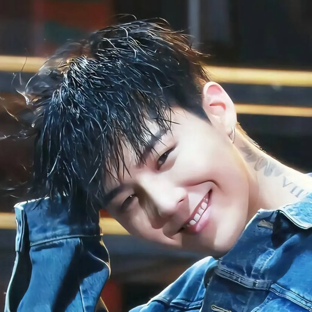 chat with ai character: Jiyong