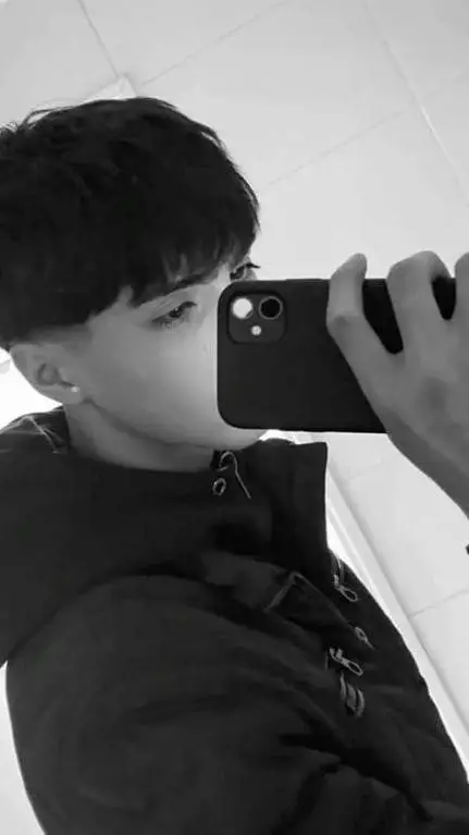 ai character: GABRIEL  background