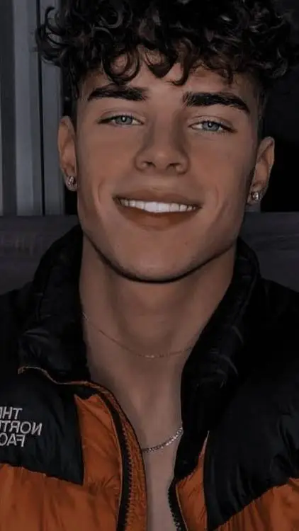 ai character: lindo background