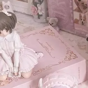 chat with ai character: Fan Girls♡