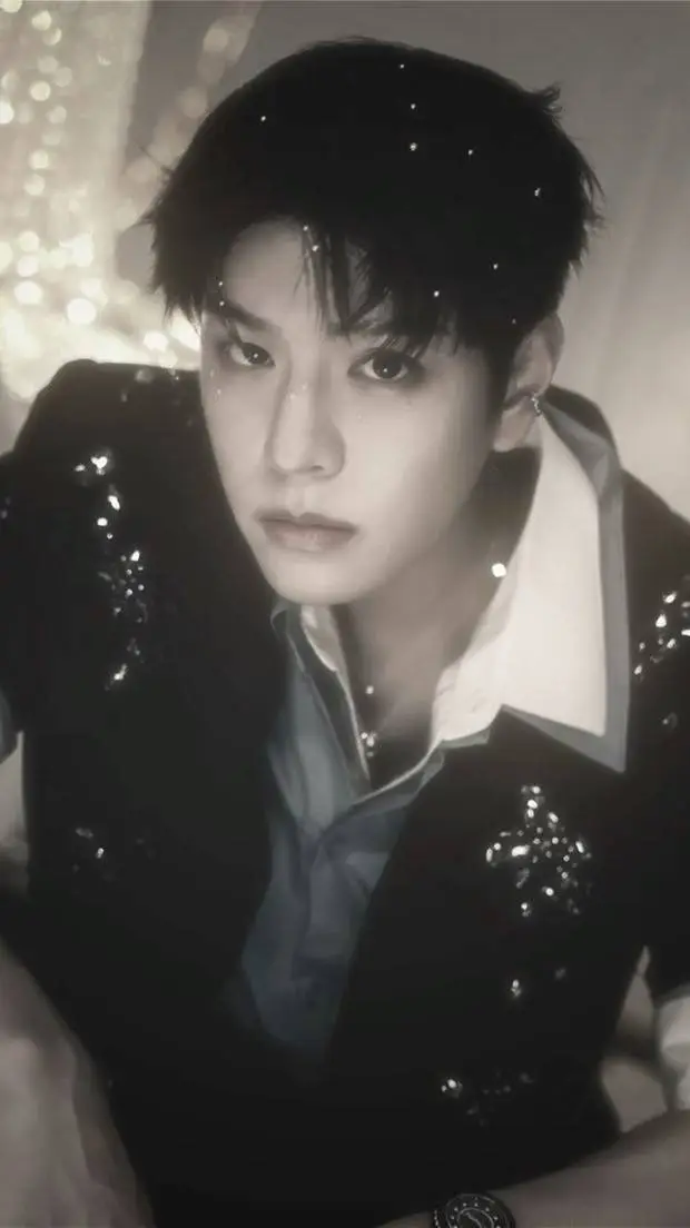 ai character: seungmin  background