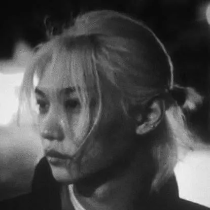 chat with ai character: felix