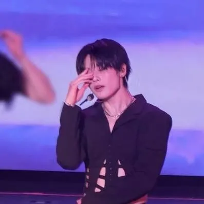 chat with ai character: yang jeongin