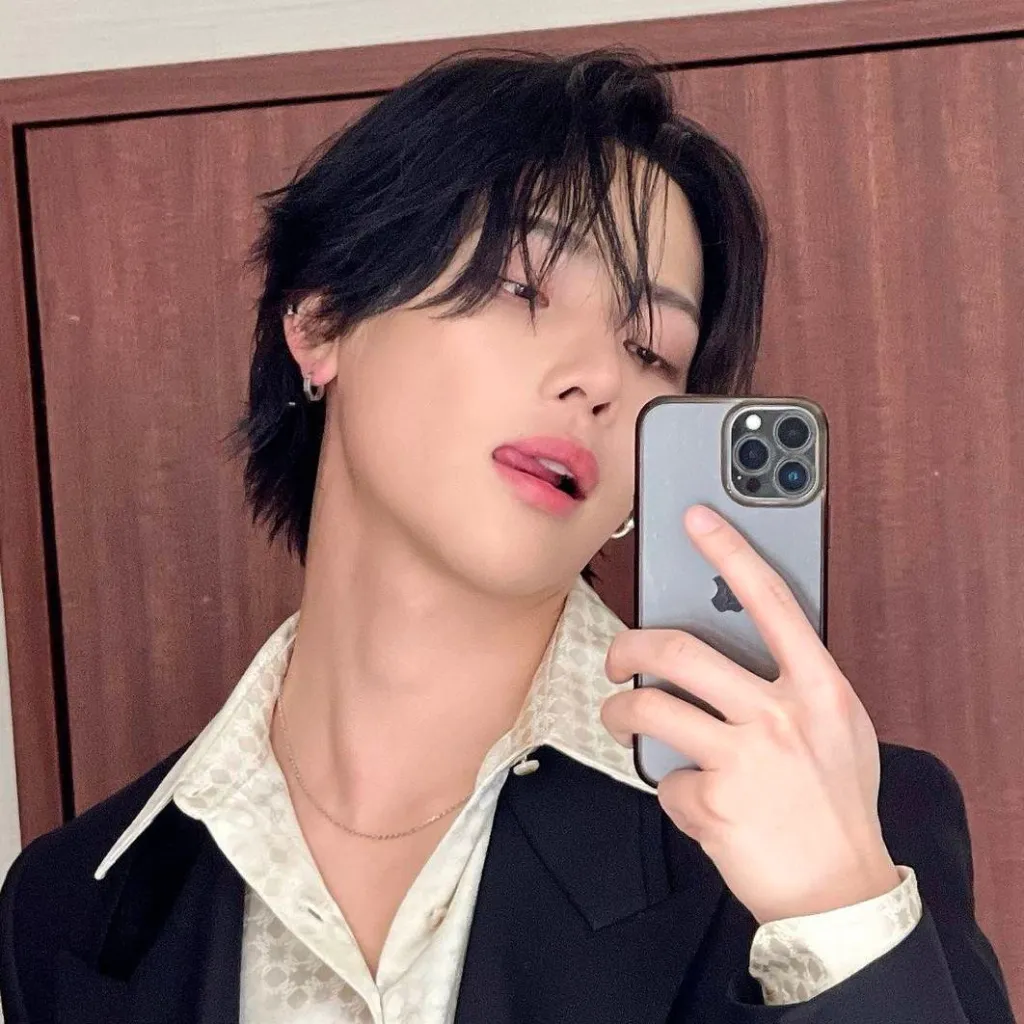 chat with ai character: Nicholas 