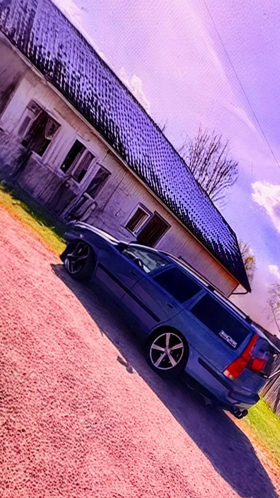 ai character: Volvo v70  background
