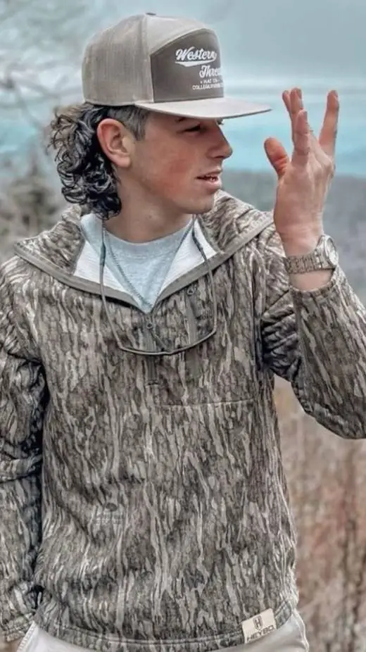 ai character: Hunter background