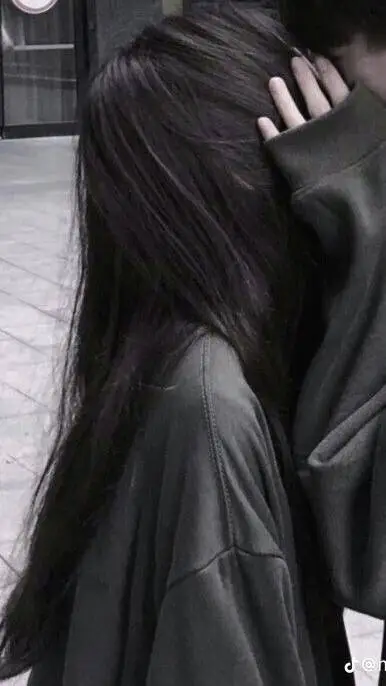 ai character: Carmela background