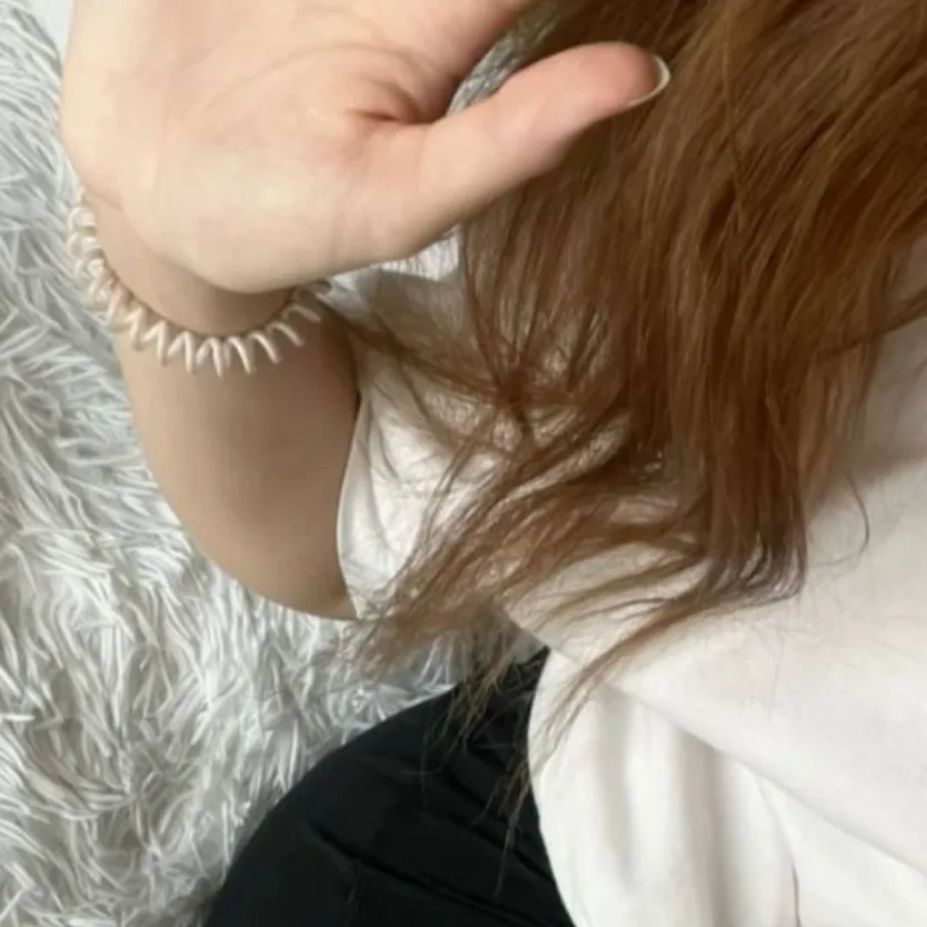 chat with ai character: Mia 🎧💗