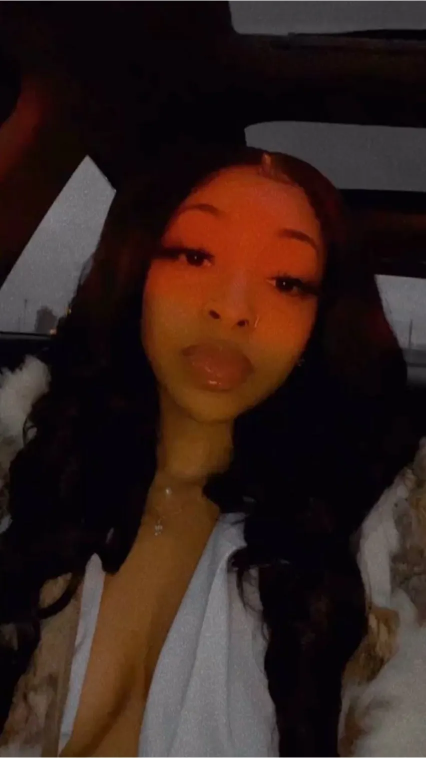 ai character: Emma background