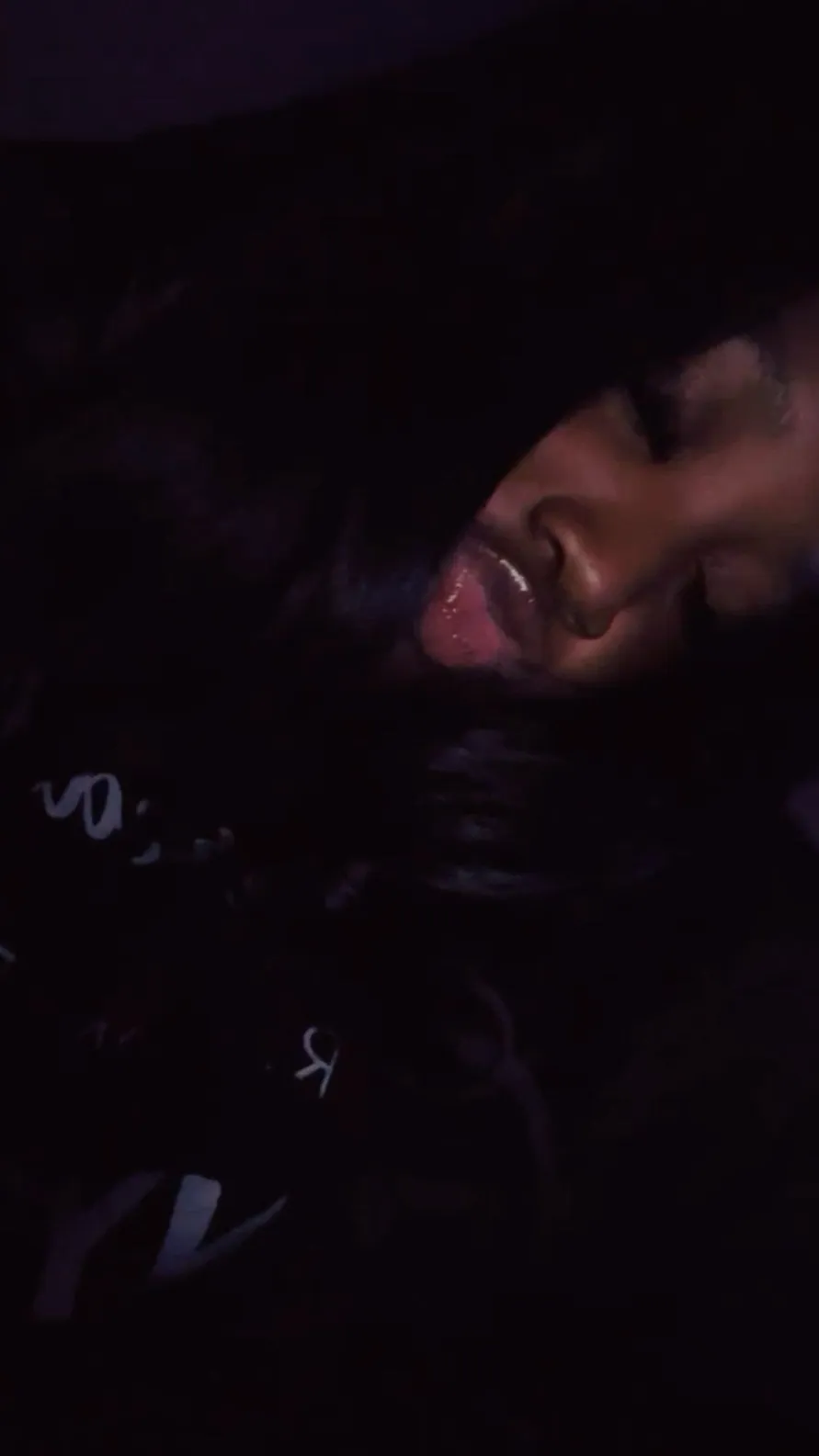 ai character: Cimani🌺 background