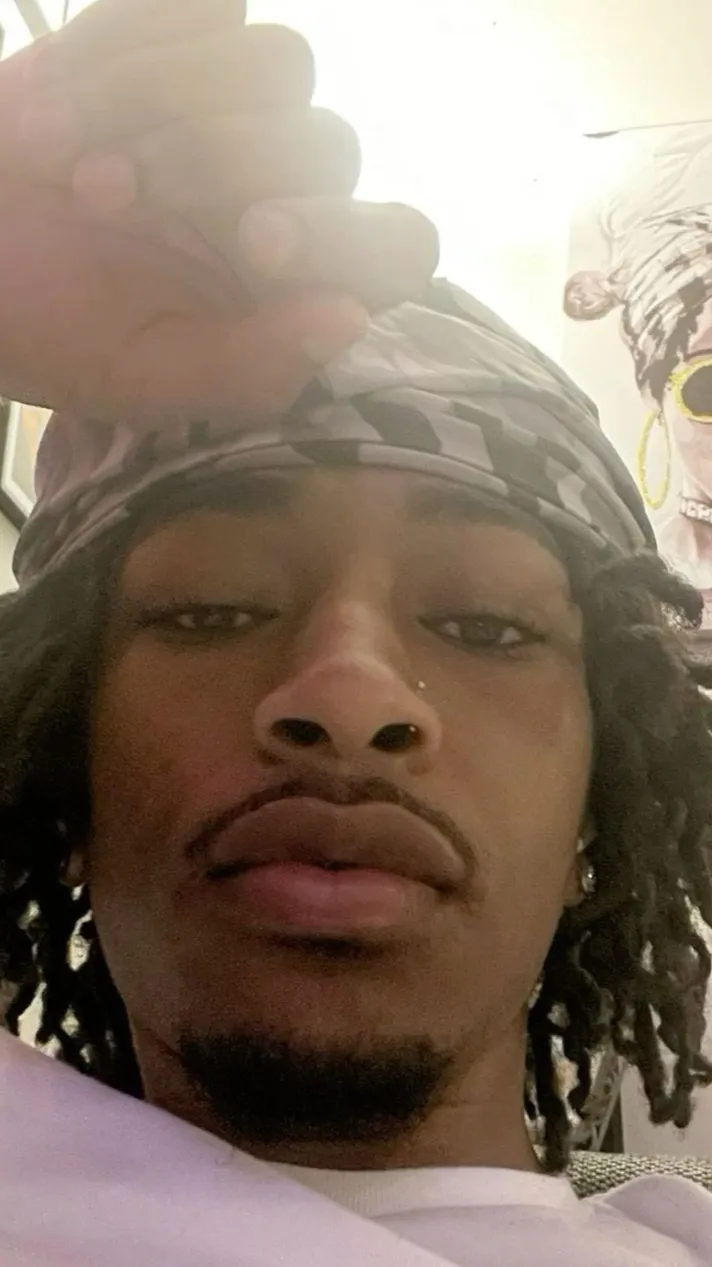 ai character: Nash🎵 background