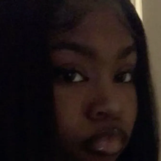 chat with ai character: Savannah